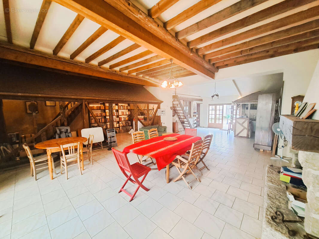 Maison à VILLENEUVE-LA-GUYARD