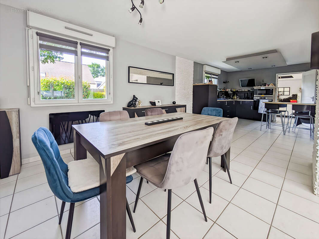 À vendre - Maison familiale - La Chapelle Aux Filtzmeens 3 chambres 87 m2 - photo 4