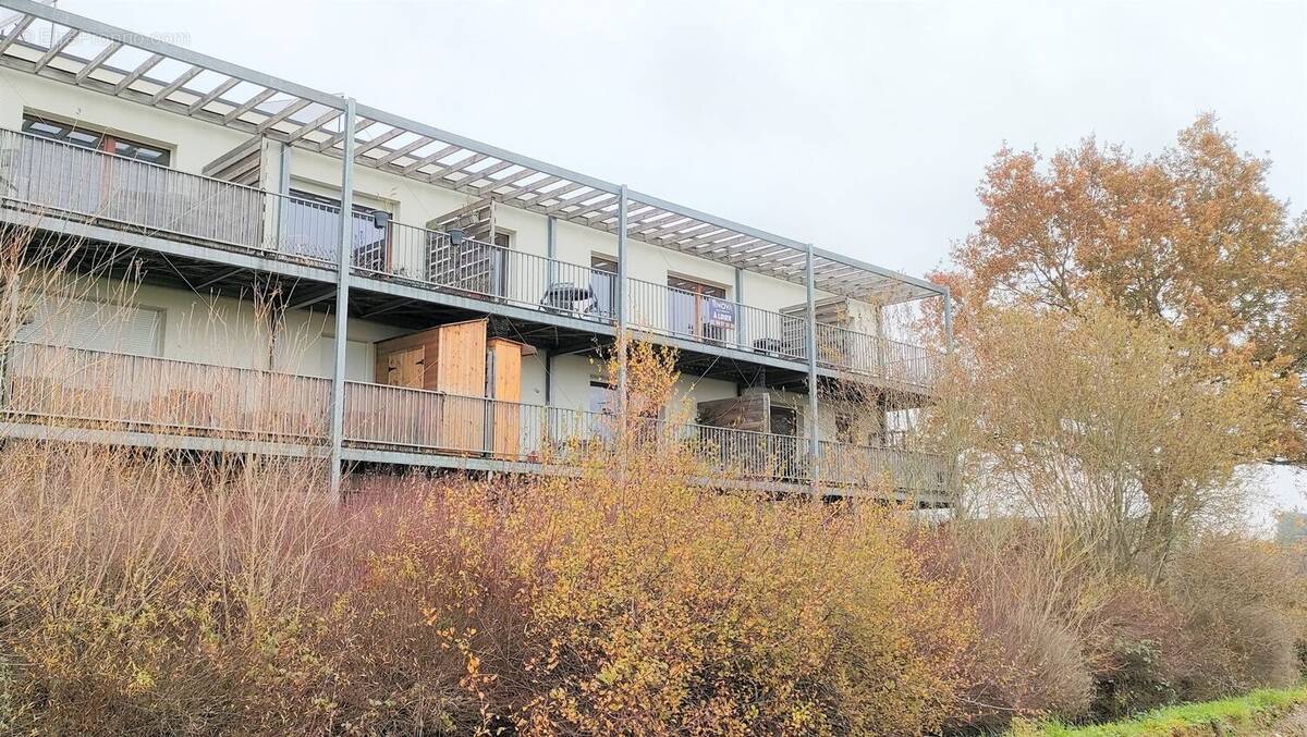 Appartement à VEZIN-LE-COQUET