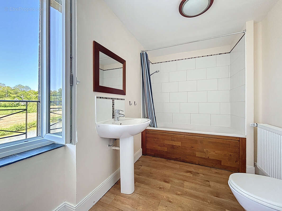 Maison à SAINT-SAUVEUR-LE-VICOMTE