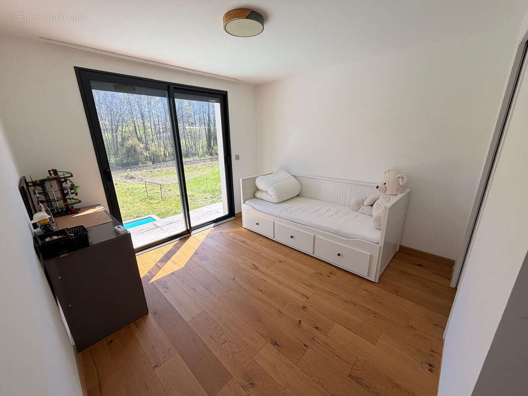 Maison à SAINT-CERGUES