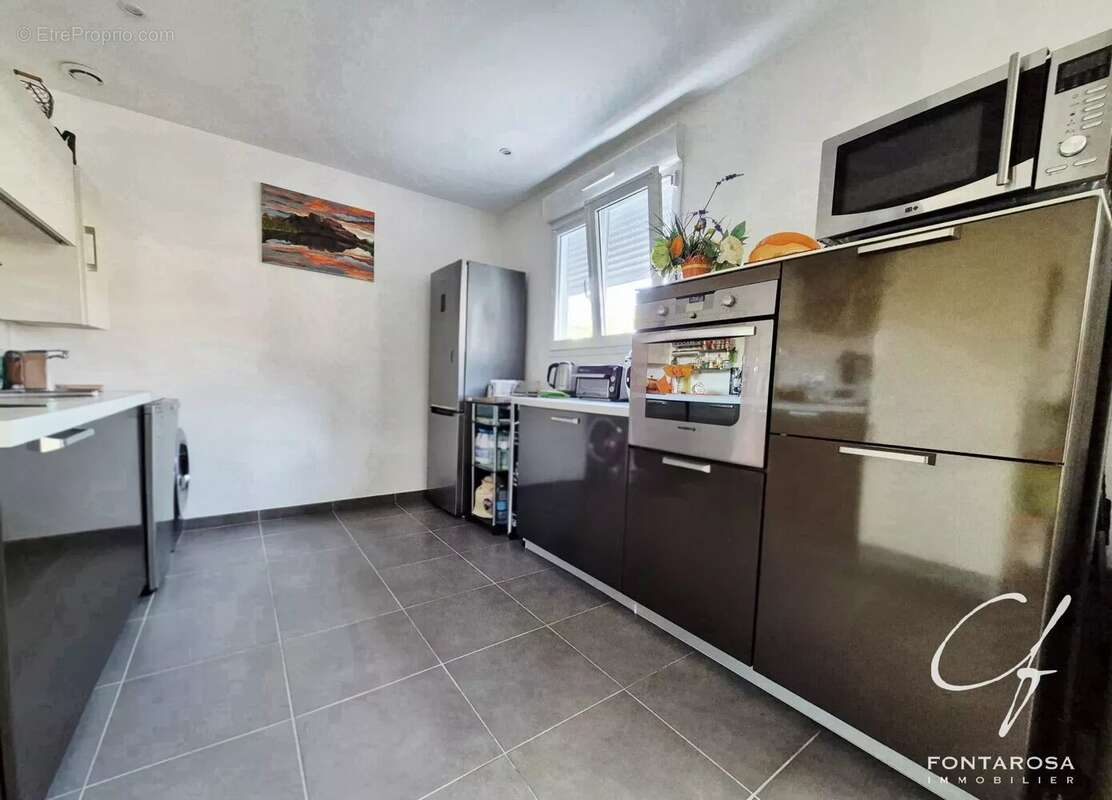 Maison à ROQUEBRUNE-SUR-ARGENS