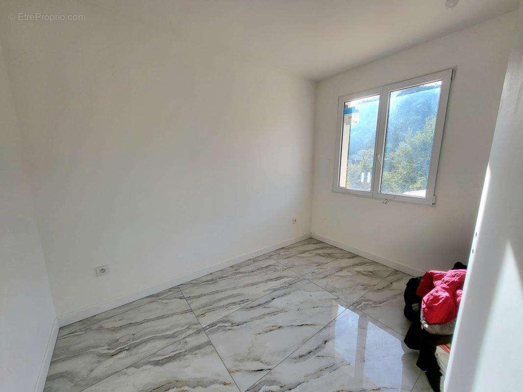 Maison à TOURRETTE-LEVENS