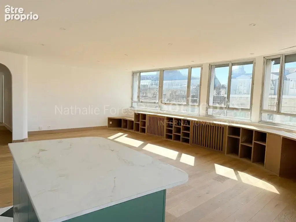 Appartement rénové - 2 chambres - vue exceptionnelle - parking - photo 5