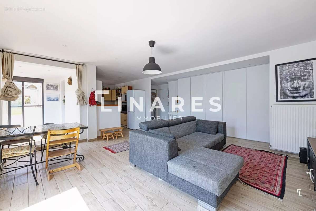 LE TIBOULEN - Appartement T4 de 80m² - Loggia - 13008 LA POINTE ROUGE - photo 3