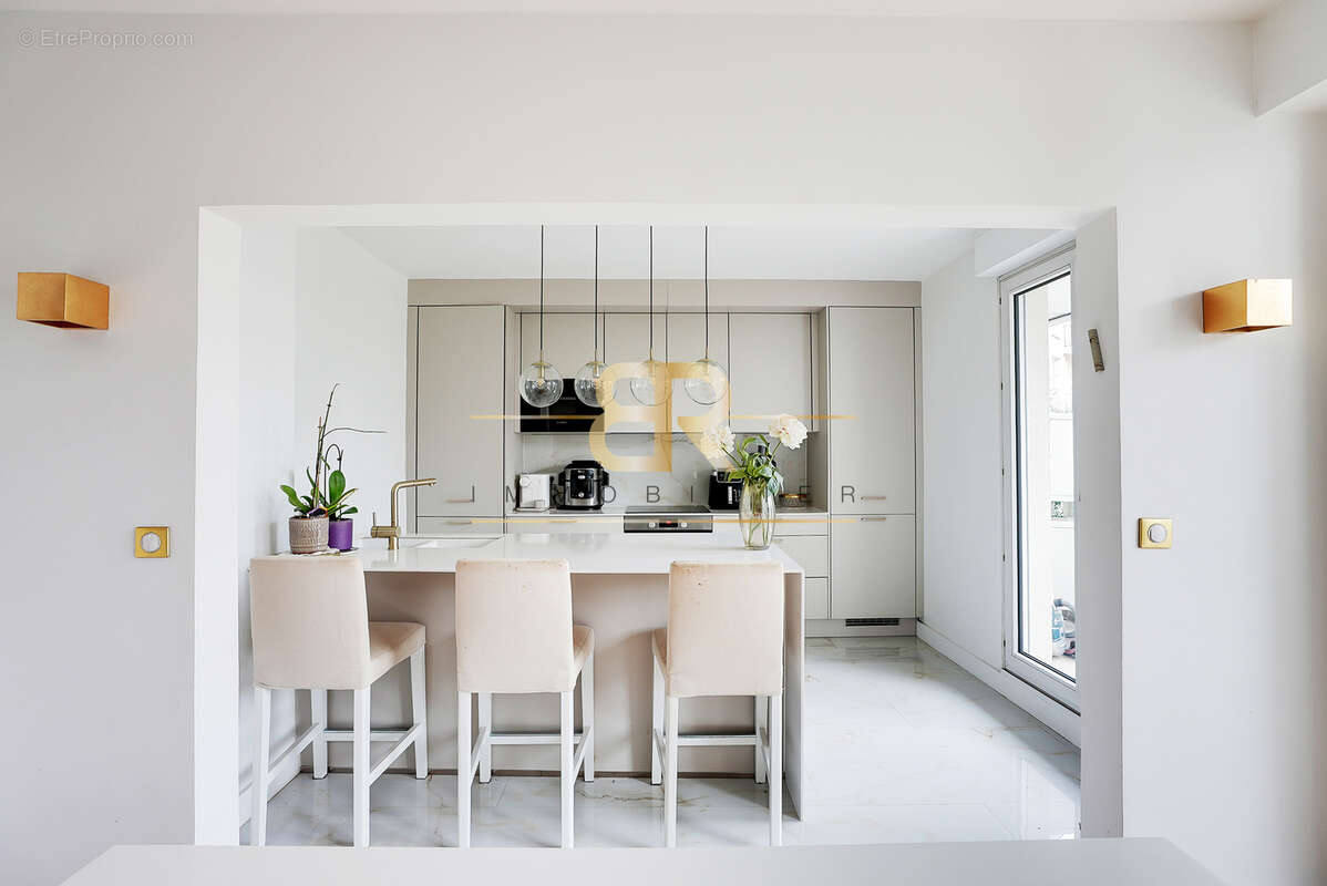 Appartement à LEVALLOIS-PERRET