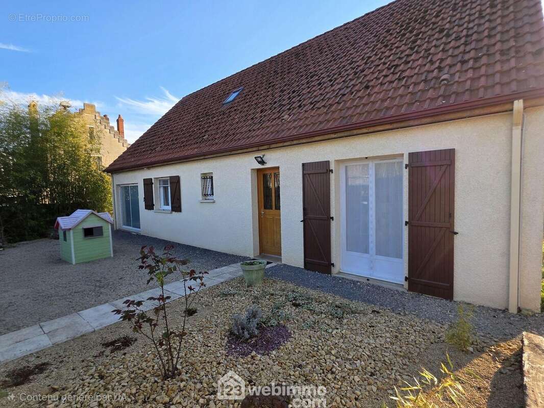 Charmante maison de plain-pied, idéale pour une vie confortable au quotidien, alliant praticité et tranquillité - Maison à VENDRESSE-BEAULNE