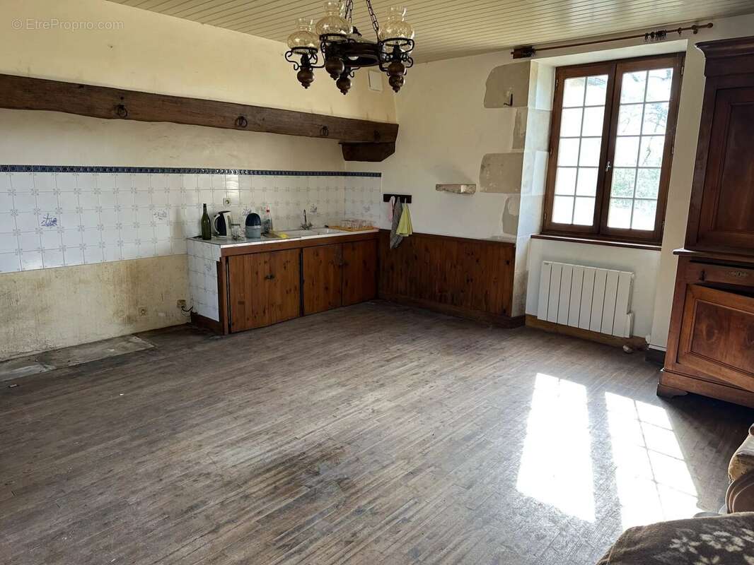 Maison à SOMMIERES-DU-CLAIN