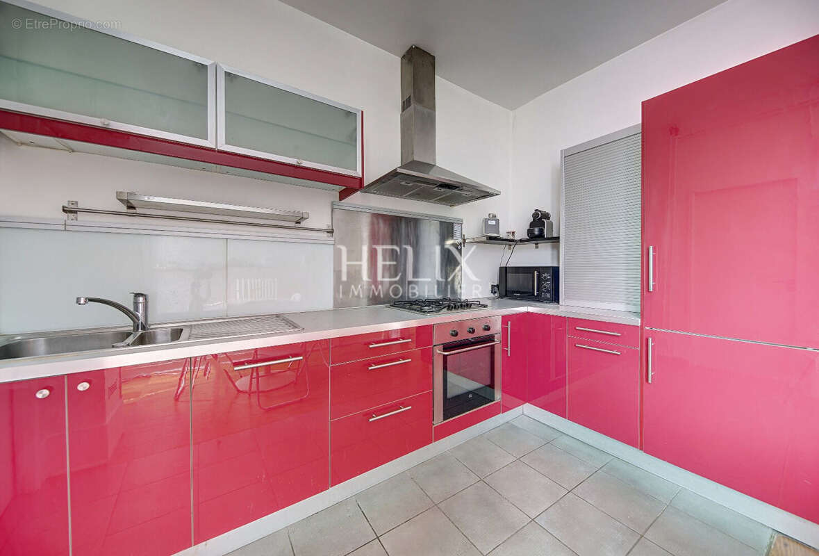 Appartement traversant 2 pièces beaux volumes à 5 mn du RER A Saint Germain en en Laye - photo 7