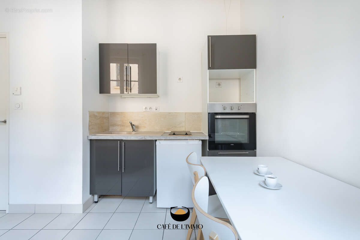 Appartement à MARSEILLE-2E