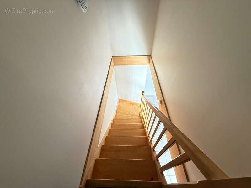 Maison à MESLAY-DU-MAINE