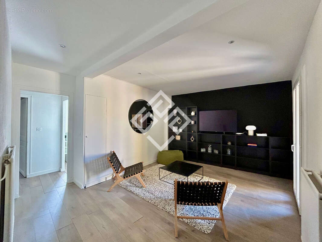 Appartement avec piscine dans le centre-ville - photo 2