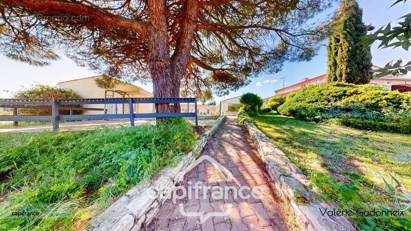 Maison à SAINTE-SOULLE