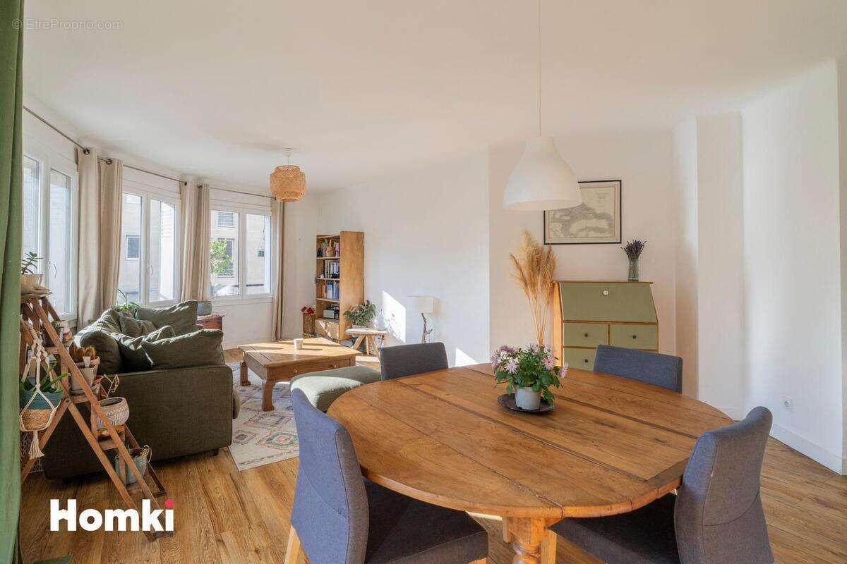 Appartement à MARSEILLE-6E