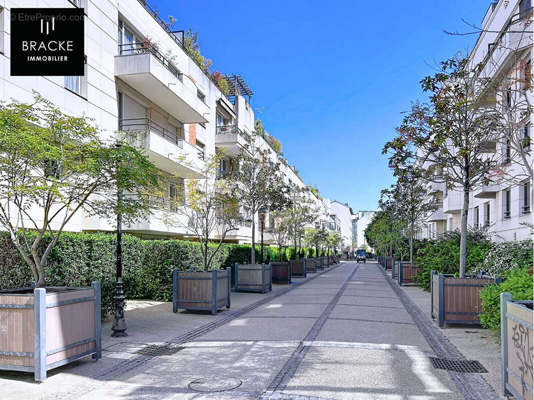 Appartement à COURBEVOIE