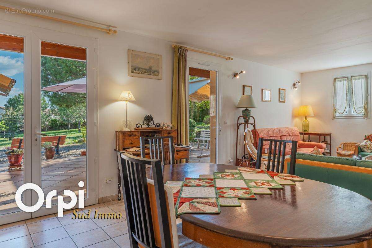 Maison à MIRABEL