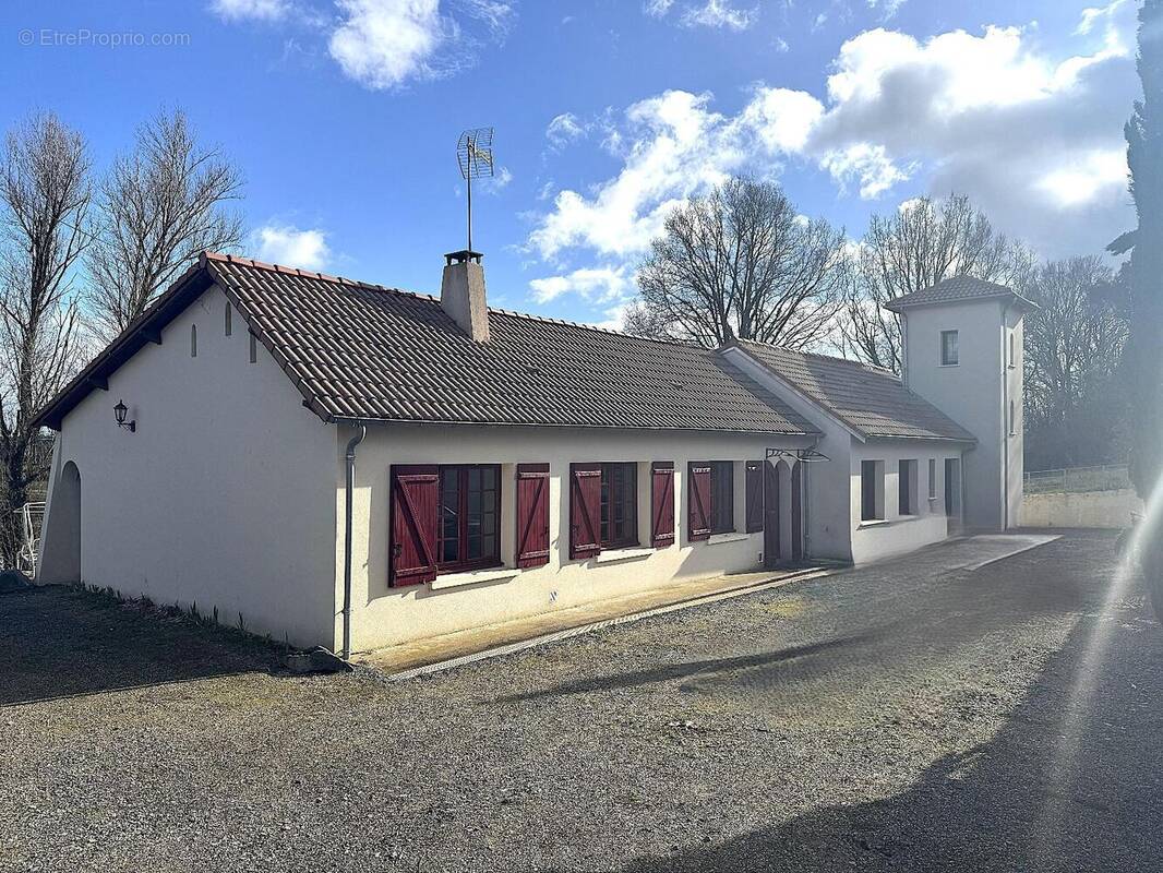   - Maison à BOUILLE-LORETZ