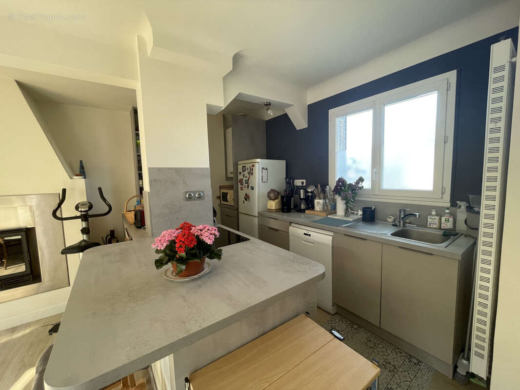 Jolie maison avec deux chambres, bureau et véranda à Trélazé - photo 3
