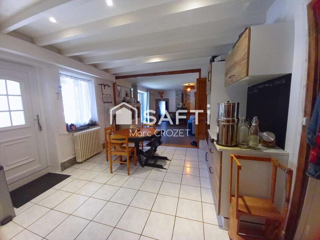 Maison 200 m² à Ouroux  - photo 6