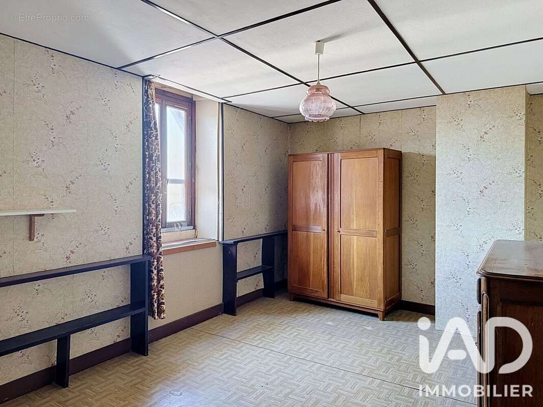 Maison 104 m² à Beaune-La-Rolande  - photo 8