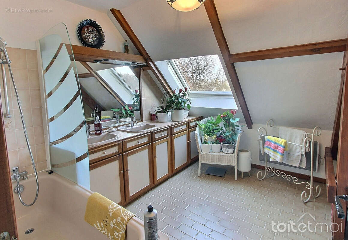 Maison à SAINT-FORGET