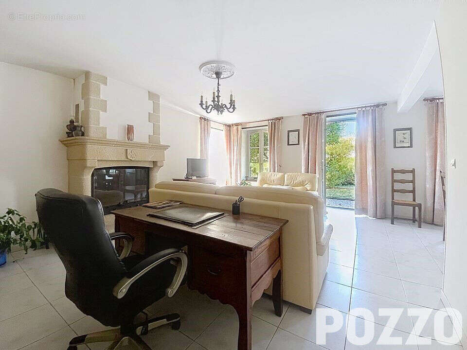 Grande maison en pierres située à Saint Pierre De Semilly - photo 5