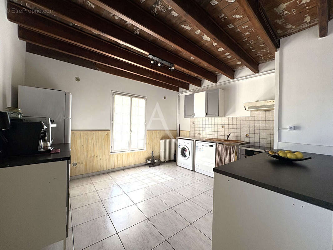 Maison 12 pièces - 5 chambres - LES VELLUIRE SUR VENDEE - photo 11