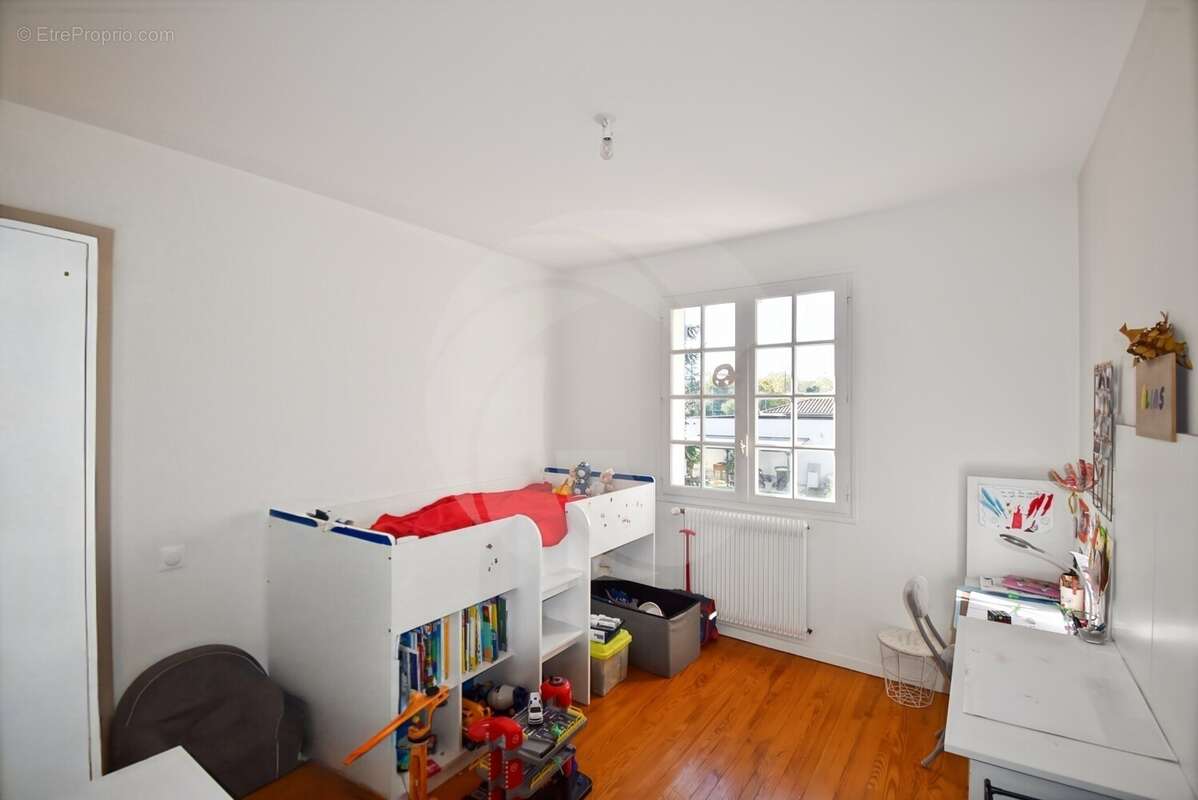 Maison à NEGREPELISSE