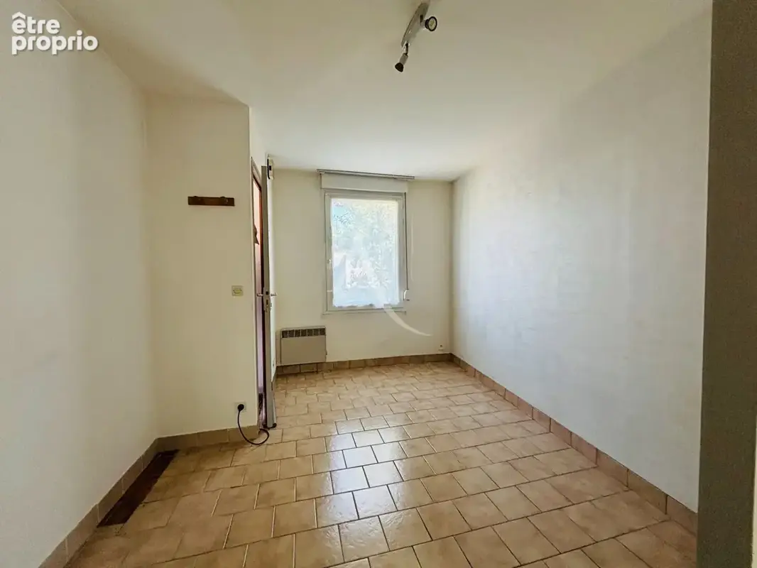 À vendre : maison divisée en 2 logements - quartier Belle-Beille à Angers - photo 9