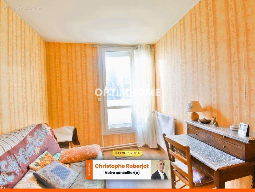 Joli 5 pièces de 100m2 habitables avec balcon, terrasse et garage sécurisé proche de tout !! - photo 12