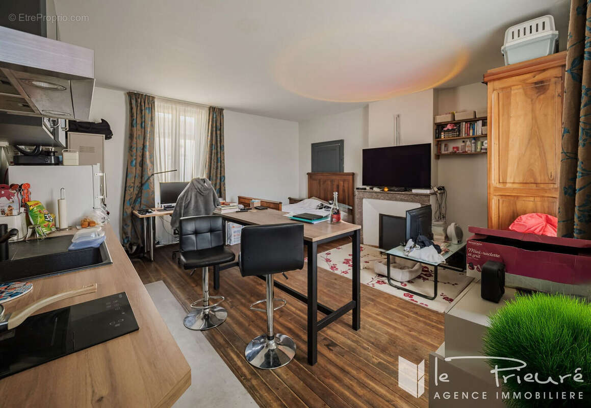 Appartement à SAINT-JUERY