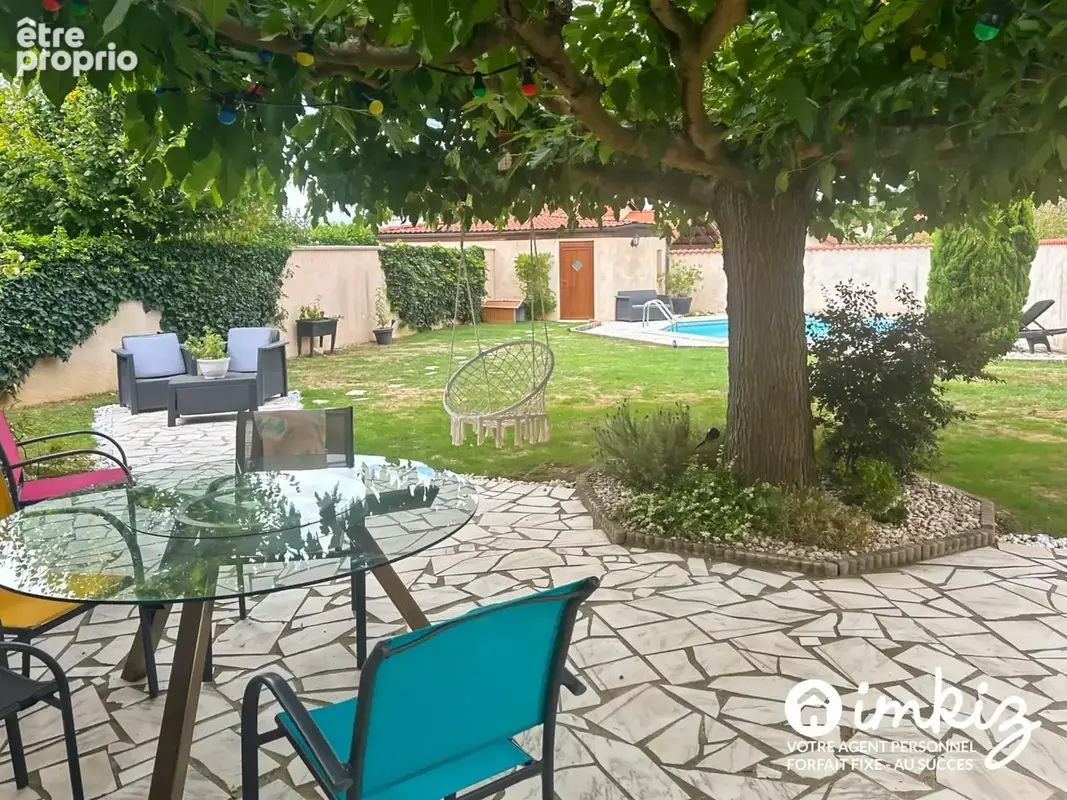 Maison 4 chambres 145 m² avec piscine et garage - photo 2