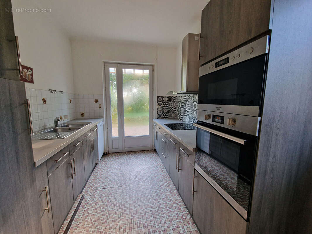 Maison à NEONS-SUR-CREUSE