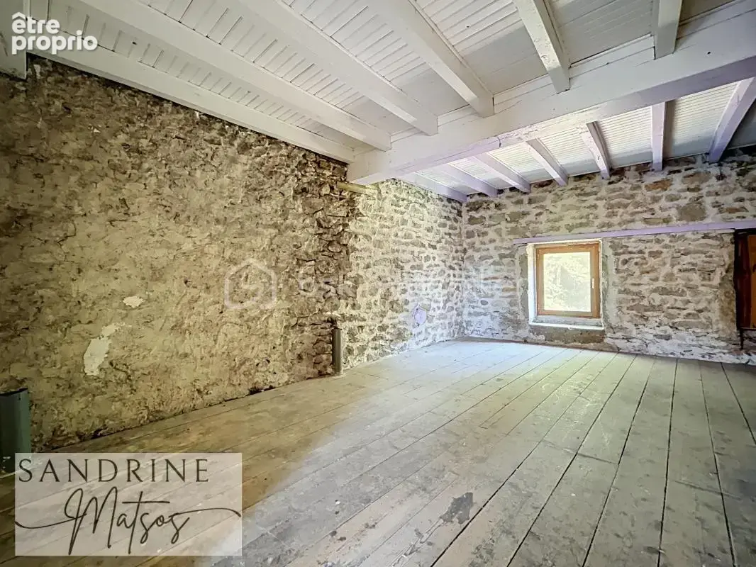 Maison en pierre pleine de charme et de potentiel - photo 24