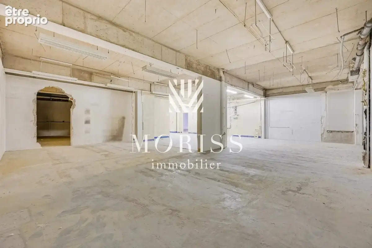 Local commercial de 280 m² – Rue Duhesme – Fort potentiel - photo 11