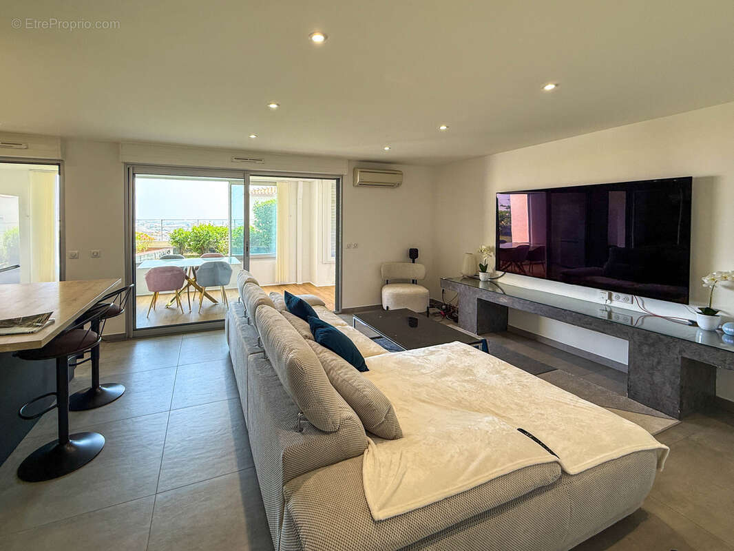 Sète, Quartier Haut, bel appartement avec loggia et terrasse, - photo 4