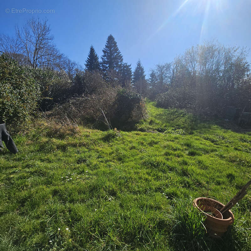 Autre à PIONNAT