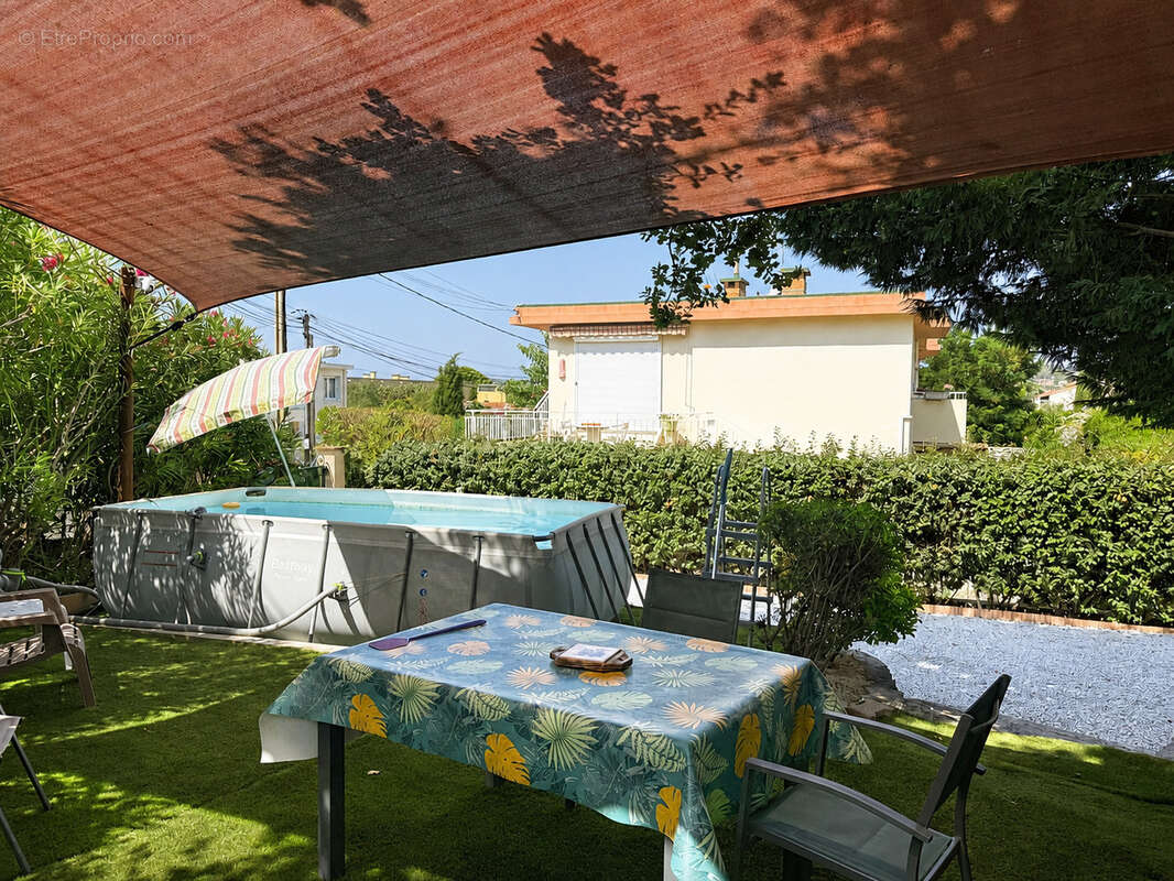 Appartement en rez-de-jardin avec 260 m2 d'extérieur   Les Lônes - photo 4