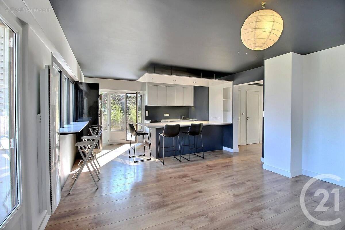 Appartement à EVIAN-LES-BAINS