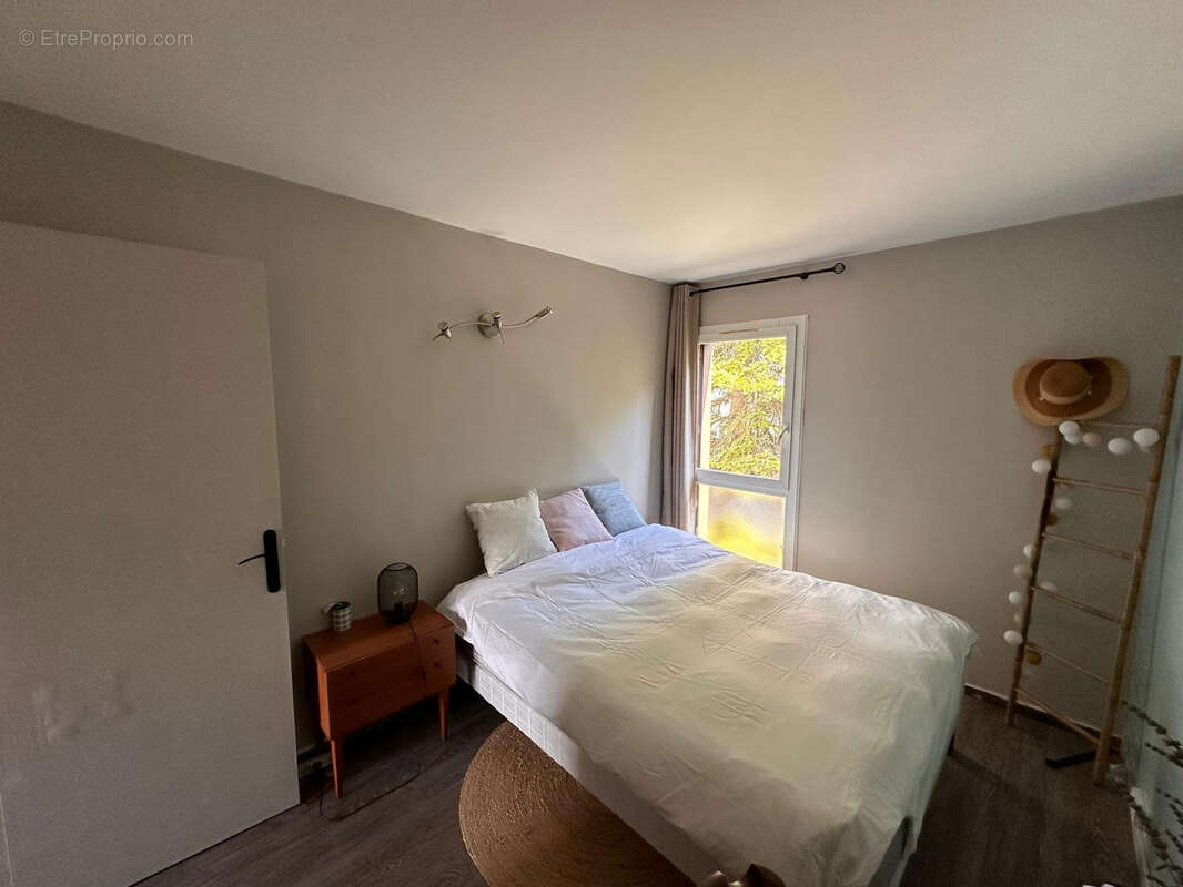 Appartement à L&#039;HAY-LES-ROSES