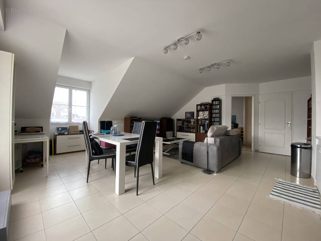 Appartement à FRENEUSE