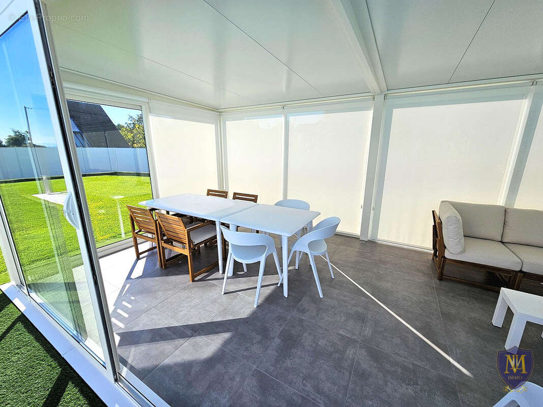 Attenschwiller au calme villa d'exception aux prestations haut de gamme de 260 m2 avec piscine - photo 3