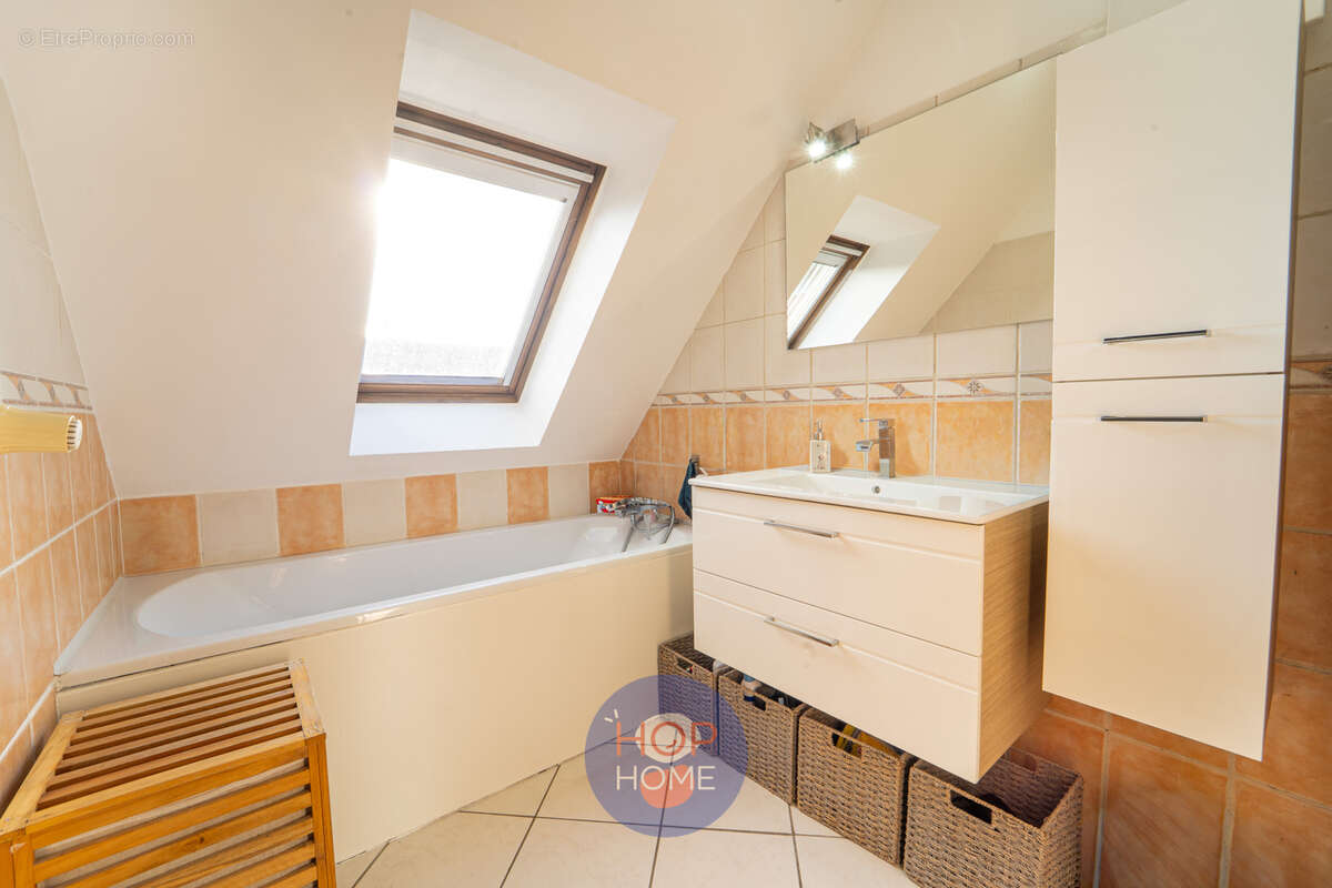 Maison à HOUPLINES