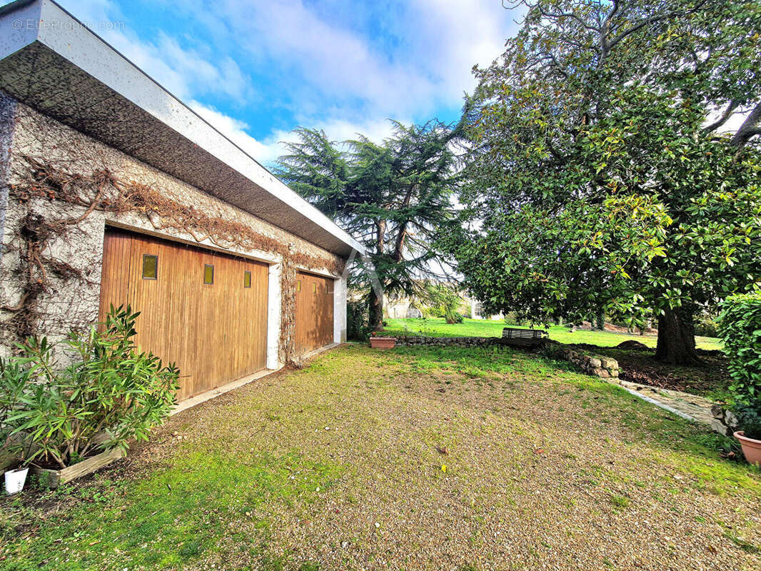 Maison à CHATEAUNEUF-SUR-SARTHE