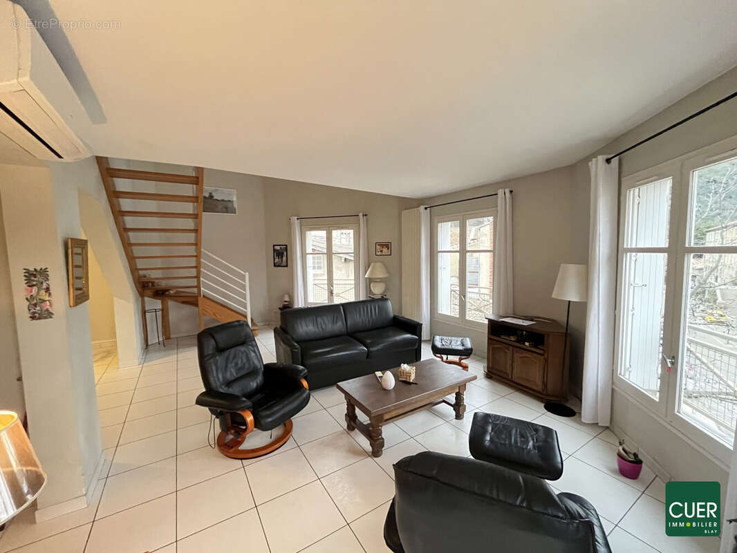 Appartement à TOURNON-SUR-RHONE