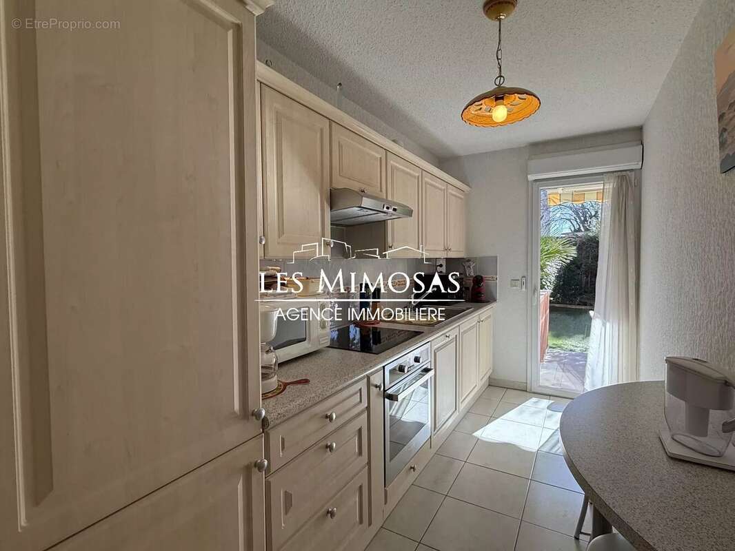 Appartement à FREJUS