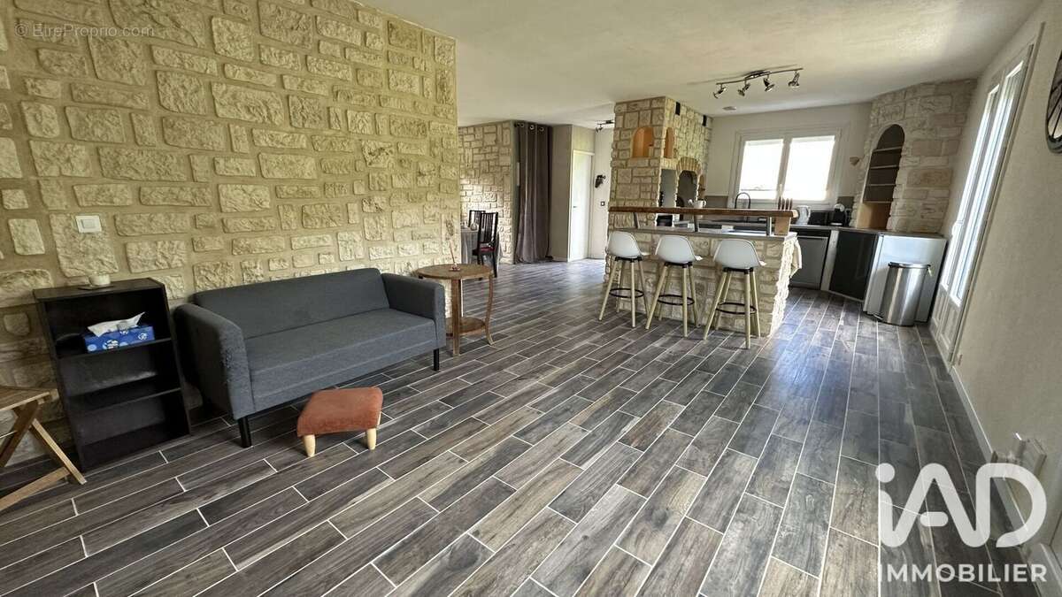 Maison 88 m² à Fay-Les-Nemours  - photo 3