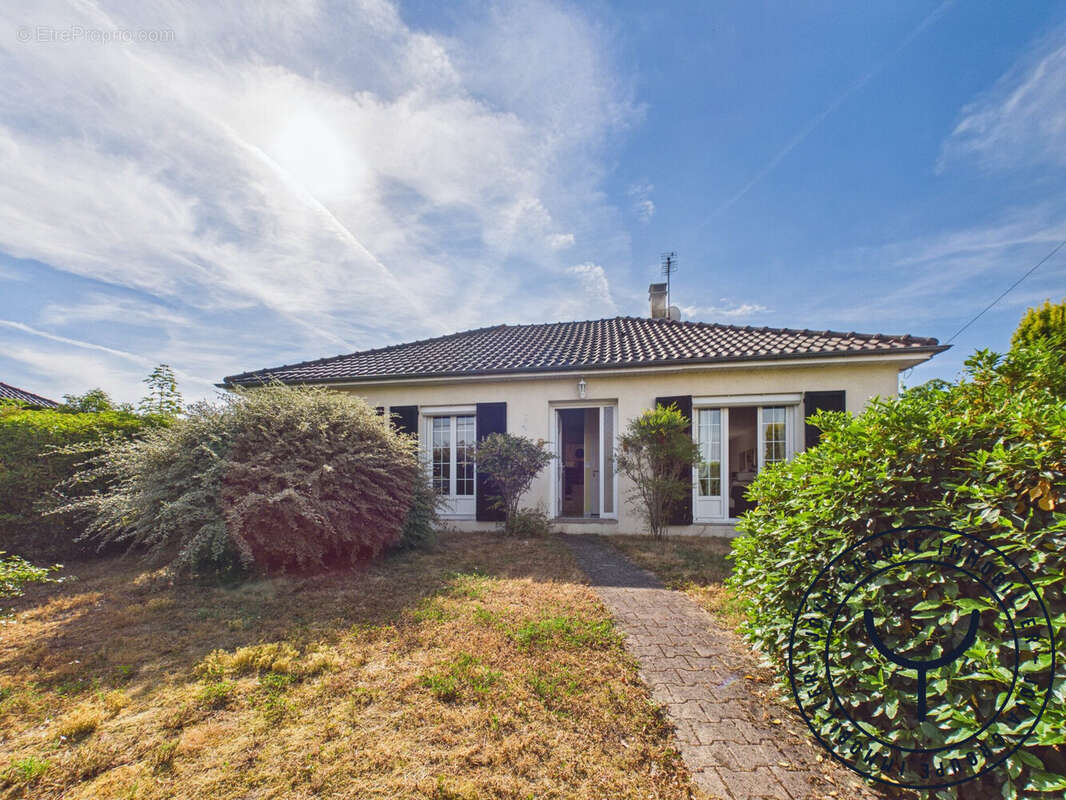 Maison 120 m² à Sainte-Maure  - photo 2
