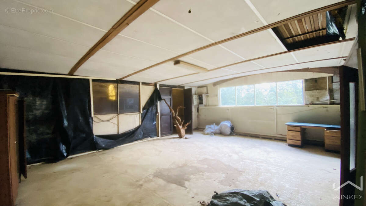 Maison à rénover avec hangar de 225 m2 sur plus de 7 600 m2 de terrain - la gacilly proche centre - - photo 15