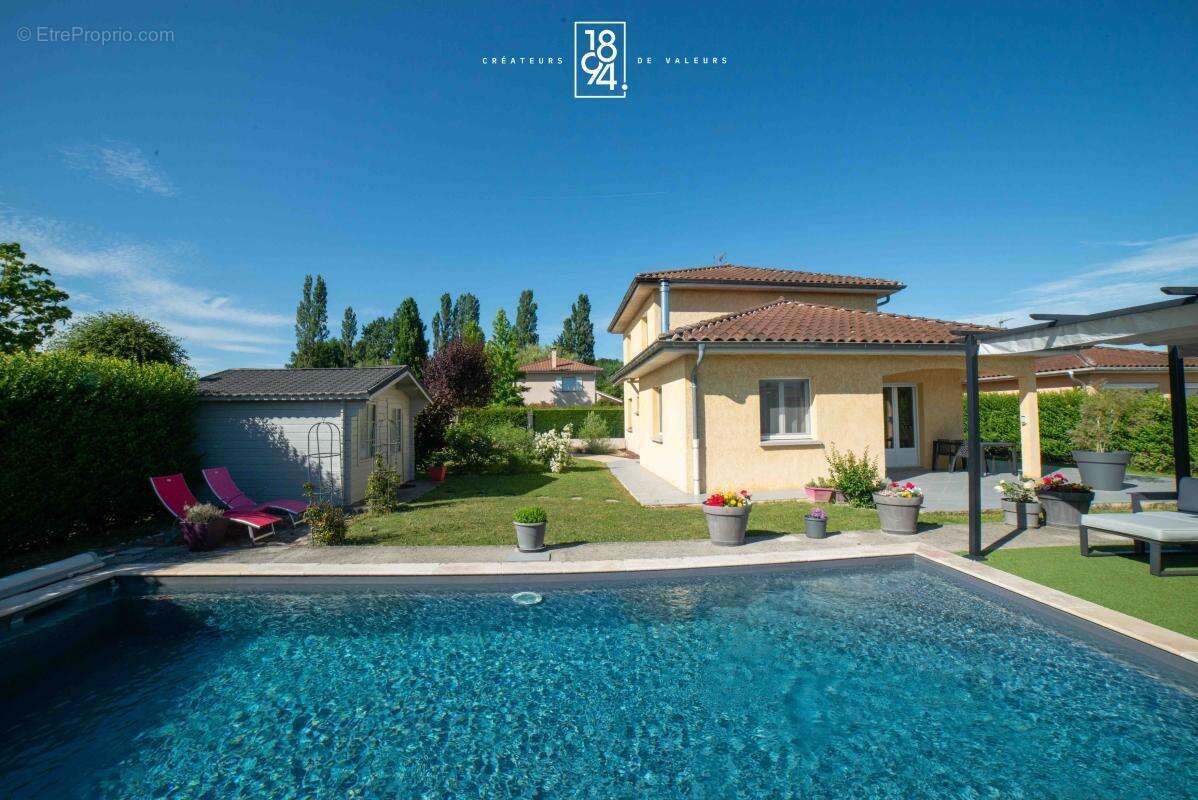 Maison à MONTAGNAT